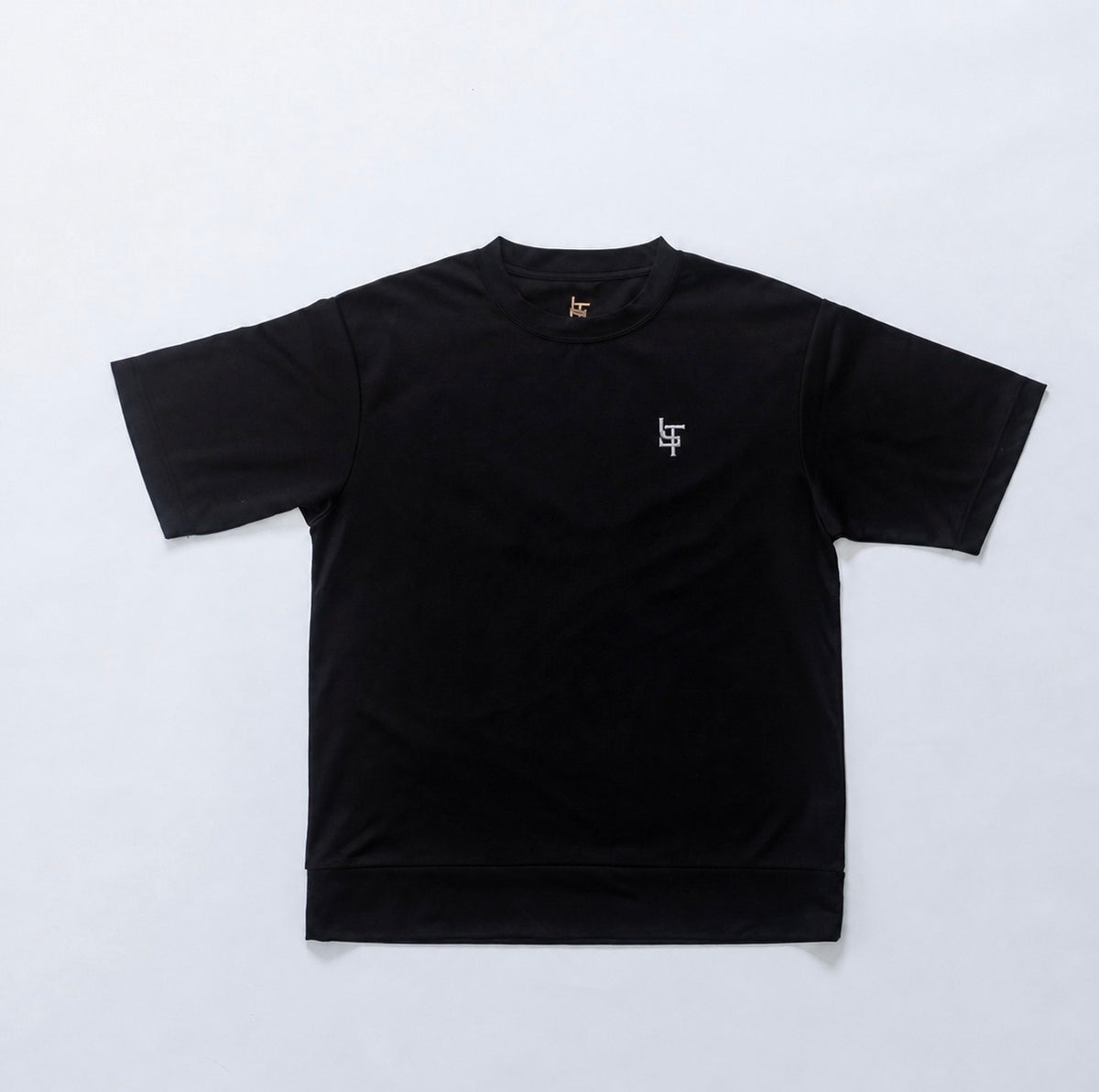 LUX TERRA　Tシャツ（ブラック✕襟ホワイト／ブラック✕襟ブラック）
