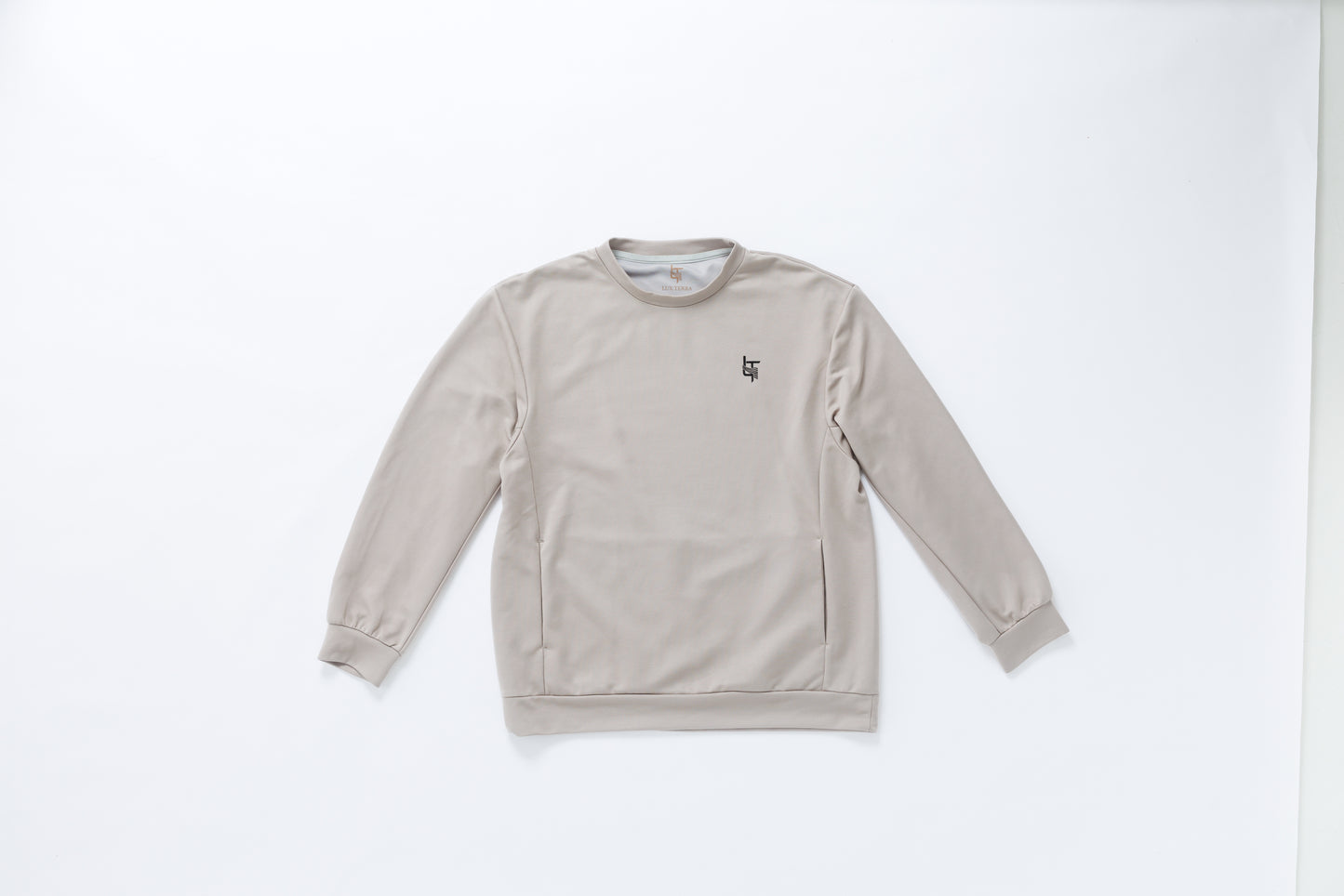 LUX TERRA　クルーネックトレーナー